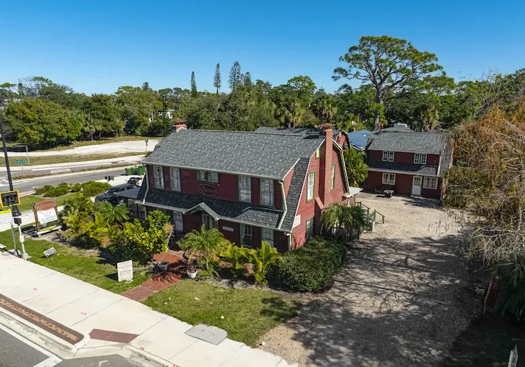 King Suite with Kitchen